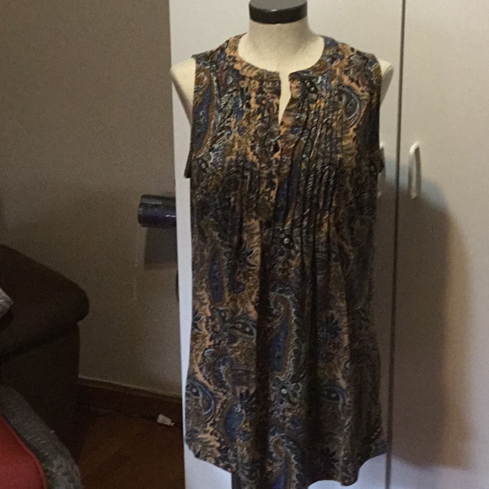 Printed sleeveless shirt